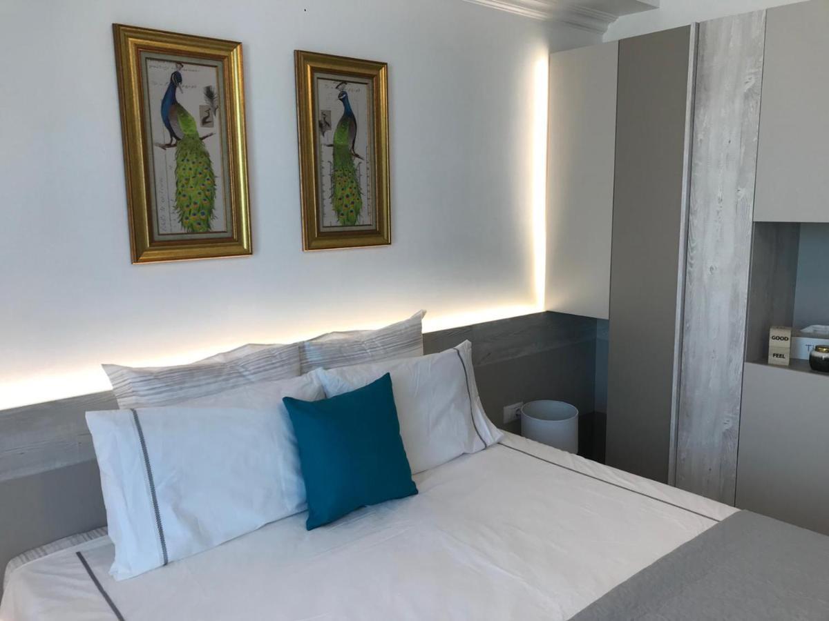 Beach Rooms Roberta Mamaia Exterior photo