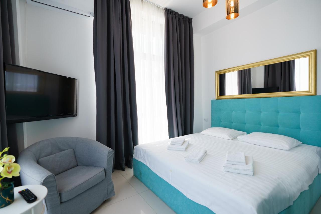 Beach Rooms Roberta Mamaia Exterior photo