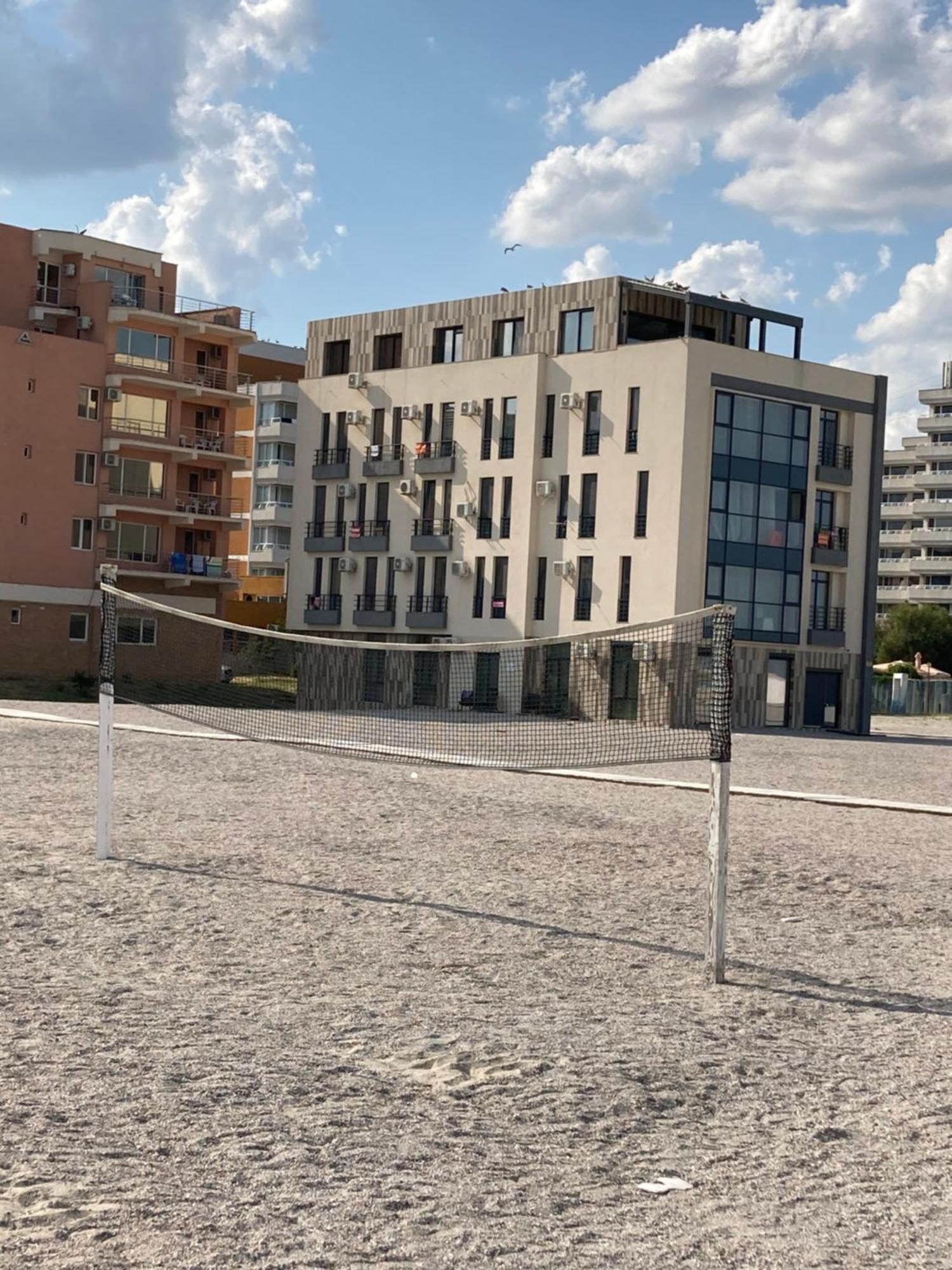 Beach Rooms Roberta Mamaia Exterior photo